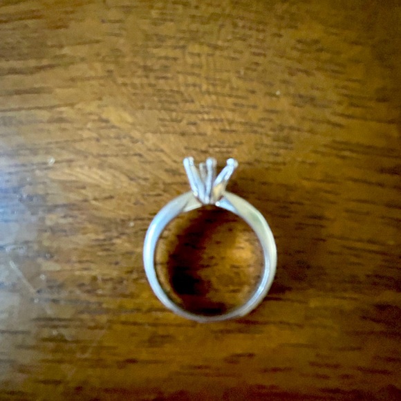 Platinum engagement ring setting for 1-carat - Picture 5 of 6